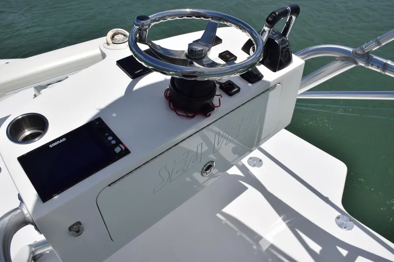 Slide: The Image of SeaVee 370Z 2015 - 55