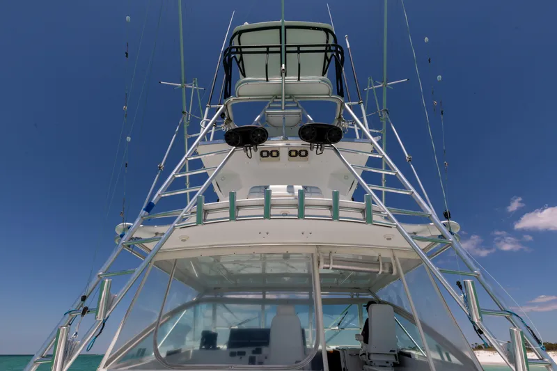 Slide: The Image of 2000 Cabo 45 Express TAIL WALKER-Tower - 20