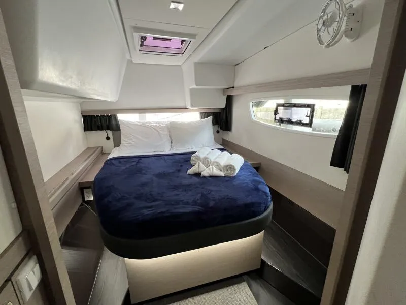 Slide: The Image of Stateroom - 11