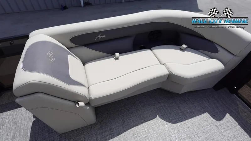 Slide: The Image of Barletta ARIA 22QC - 10