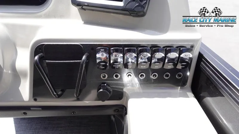 Slide: The Image of Barletta ARIA 22QC - 21