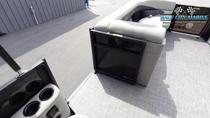 Slide: The Image of Barletta ARIA 22QC - 25