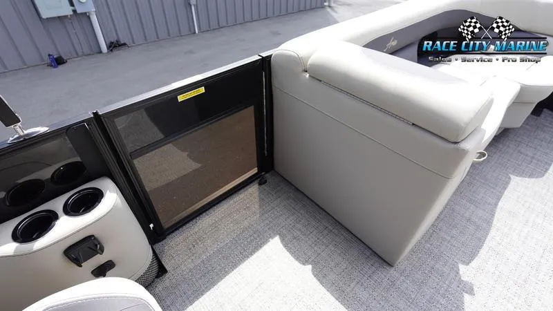 Slide: The Image of Barletta ARIA 22QC - 26