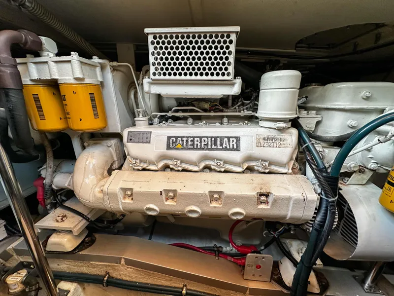 Slide: The Image of Grand Banks 43 Eastbay EX 2000 - 57