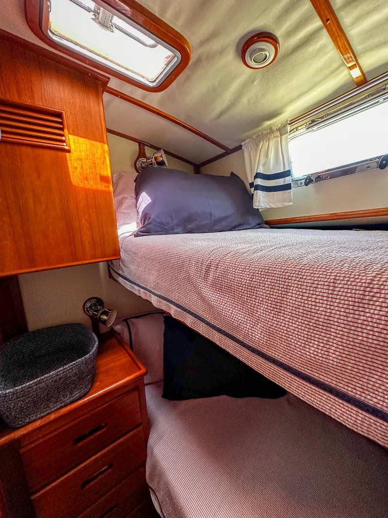 Slide: The Image of Bunk beds in the cabin of a 2000 Grand Banks Eastbay 43 Ex yacht. - 42