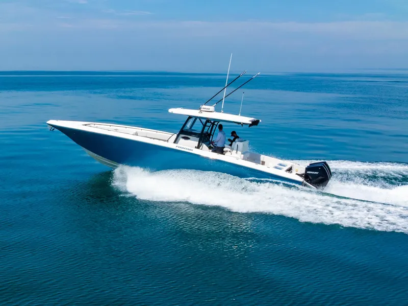 Slide: The Image of Fountain 38 Center Console 2020 - 15