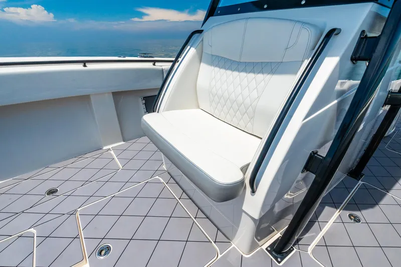Slide: The Image of Fountain 38 Center Console 2020 - 23