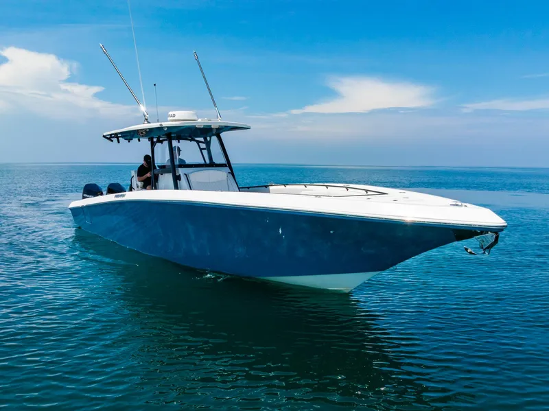 Slide: The Image of Fountain 38 Center Console 2020 - 7