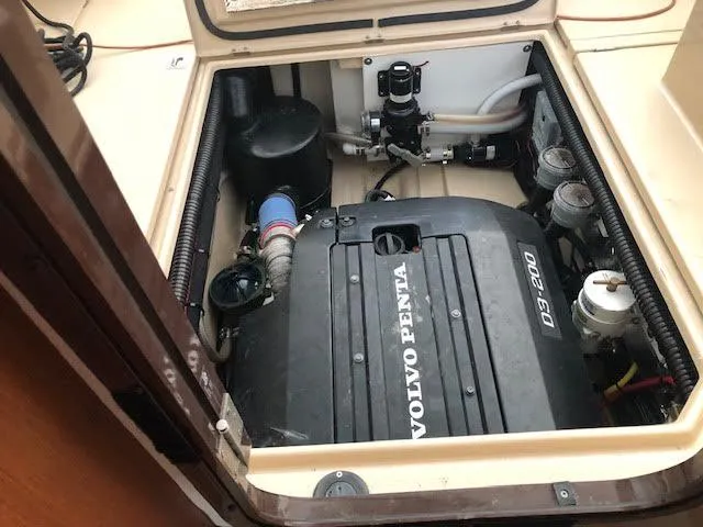 Slide: The Image of Cockpit Deck - 20