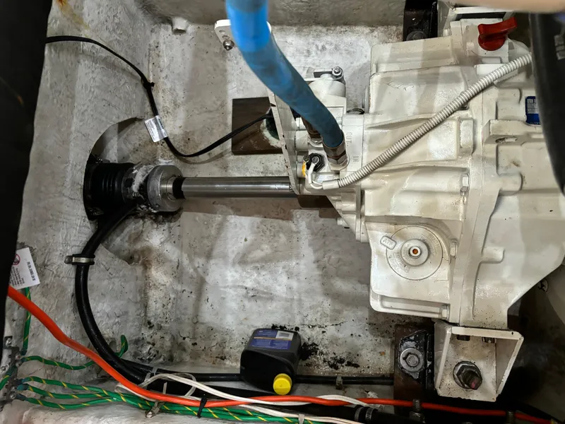 Slide: The Image of Engine compartment of a 2000 Bayliner 3788 Command Bridge Motoryacht. - 35