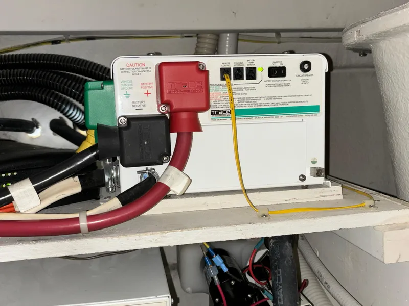 Slide: The Image of Electrical system of a 2000 Bayliner 3788 Command Bridge Motoryacht. - 39