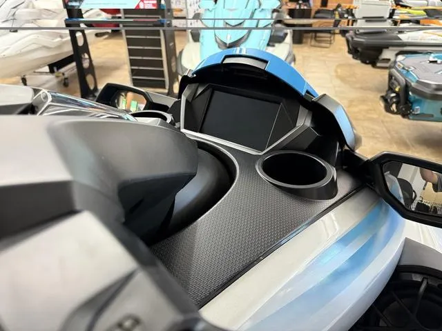 Slide: The Image of Yamaha FX CRUISER® HO 2024 - 5