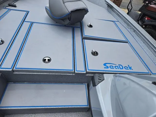 Slide: The Image of Xpress H17 2025 - 17