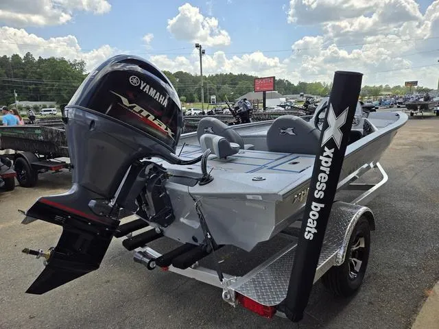 Slide: The Image of Xpress H17 2025 - 3