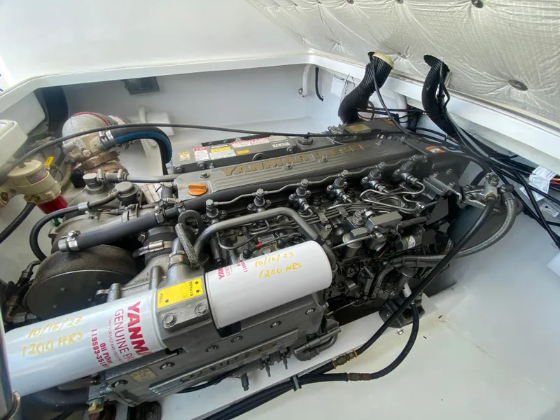 Slide: The Image of Tides 27 express 2002 - 15