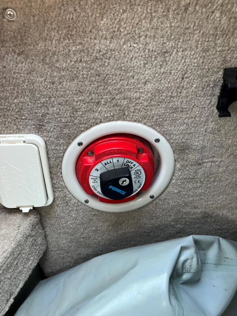 Slide: The Image of Battery switch on a 2019 Crownline 265 SS SURF boat. - 15