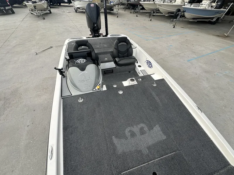 Slide: The Image of Falcon F195 2020 - 13