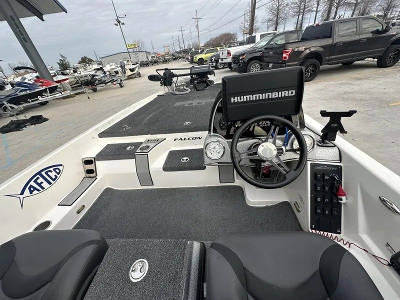 Slide: The Image of Falcon F195 2020 - 5