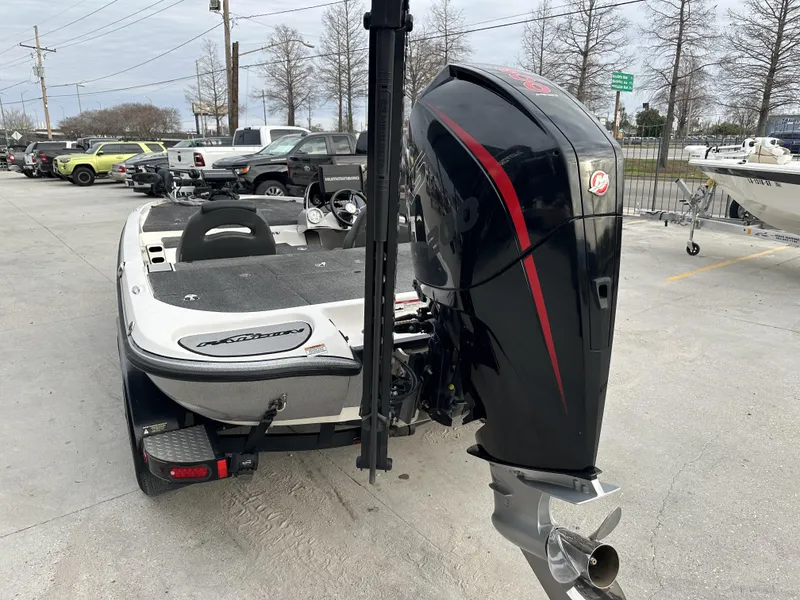 Slide: The Image of Falcon F195 2020 - 8