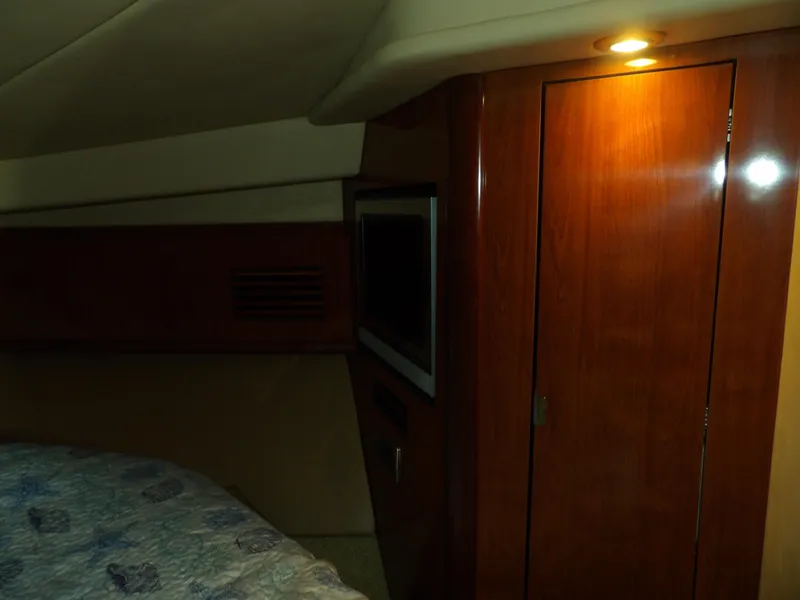 Slide: The Image of Sea Ray 390 Sundancer 2005 - 50