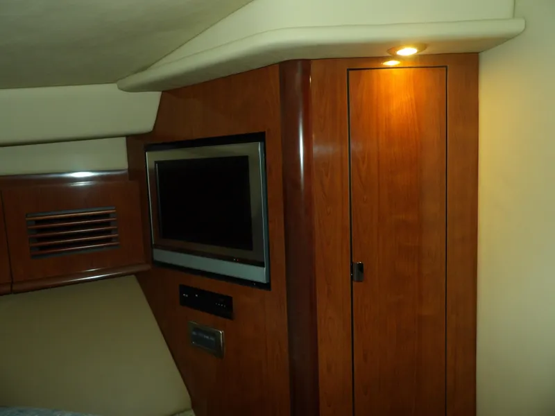 Slide: The Image of Sea Ray 390 Sundancer 2005 - 53
