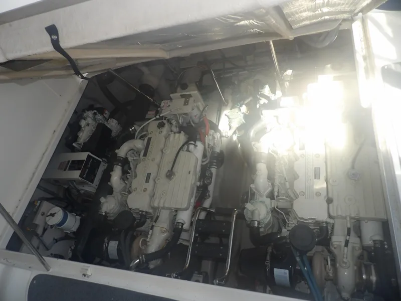 Slide: The Image of Sea Ray 390 Sundancer 2005 - 61