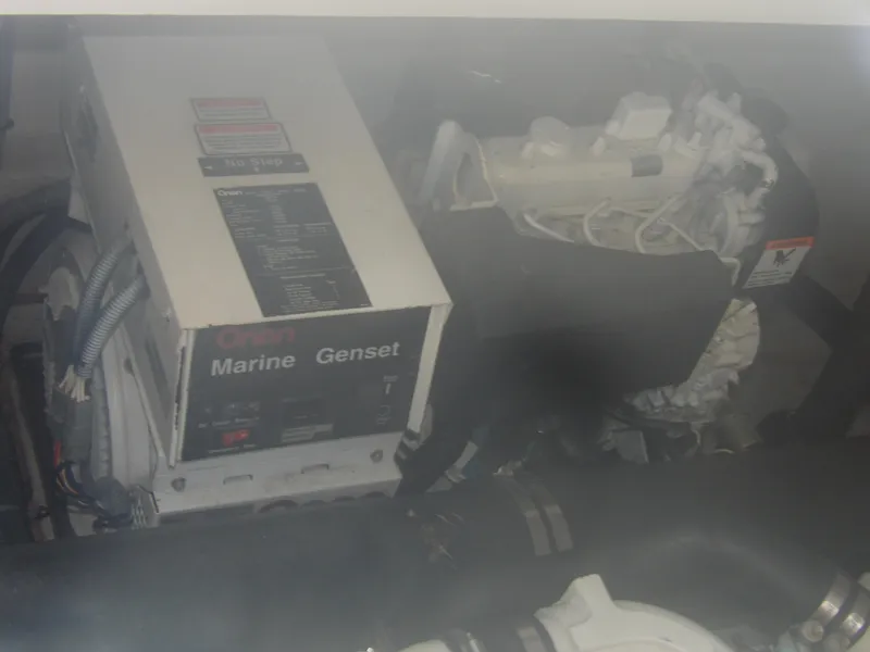 Slide: The Image of Sea Ray 390 Sundancer 2005 - 67