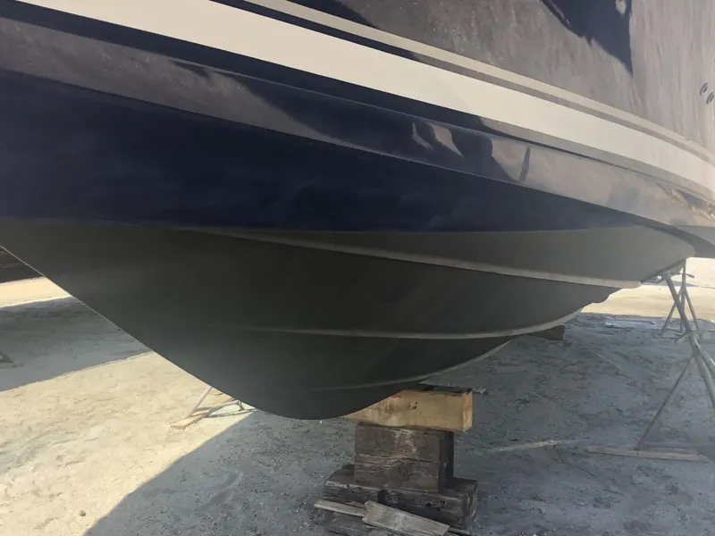 Slide: The Image of Sea Ray 390 Sundancer 2005 - 80