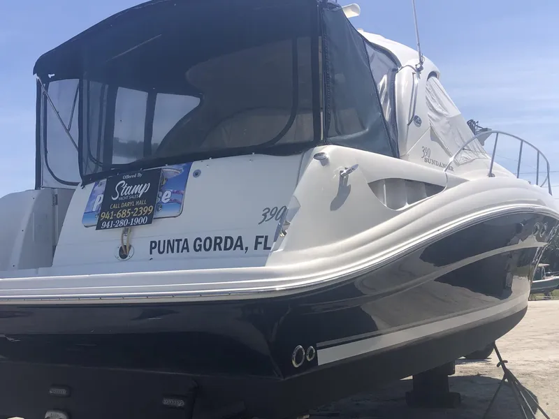 Slide: The Image of Sea Ray 390 Sundancer 2005 - 82