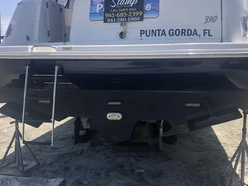 Slide: The Image of Sea Ray 390 Sundancer 2005 - 83