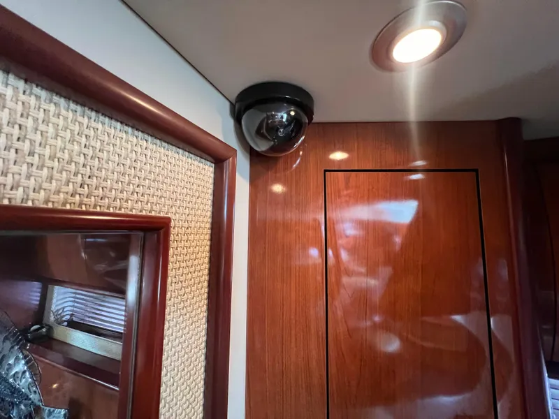 Slide: The Image of Sea Ray 420 Sundancer 2005 - 55