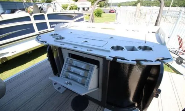 Slide: The Image of Premier 230 Sunsation Angler 2pt 2024 - 14