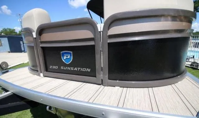 Slide: The Image of Premier 230 Sunsation Angler 2pt 2024 - 22