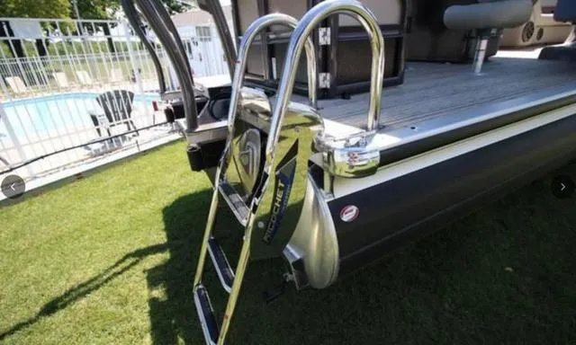 Slide: The Image of Premier 230 Sunsation Angler 2pt 2024 - 26