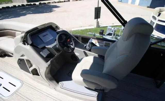 Slide: The Image of Premier 230 Sunsation Angler 2pt 2024 - 8