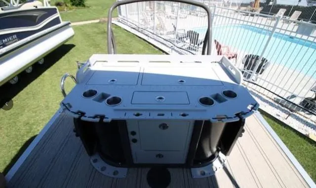 Slide: The Image of Premier 230 Sunsation Angler 2pt 2024 - 9