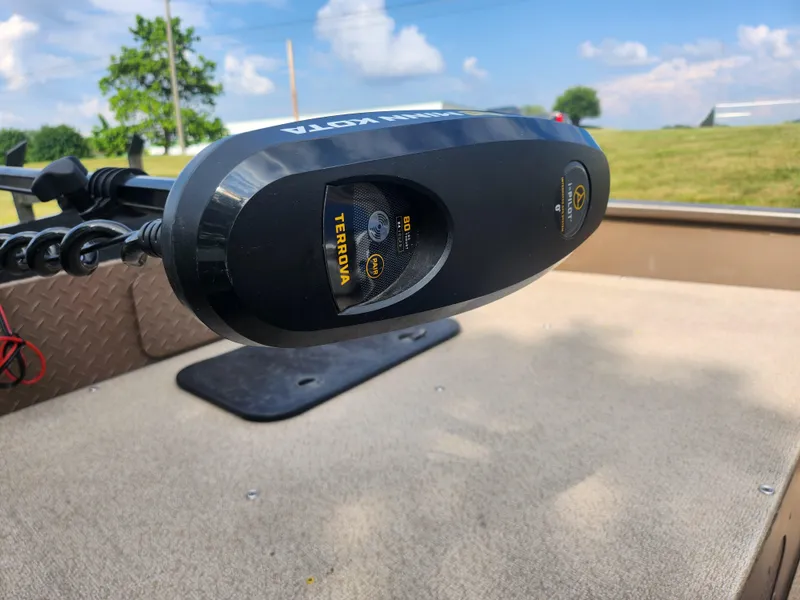 Slide: The Image of 2015 Smoker Craft Sportsman Pro 1866 with Minn Kota Terrova trolling motor. - 5