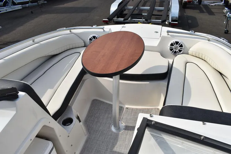 Slide: The Image of Stingray 201 DC 2024 - 67