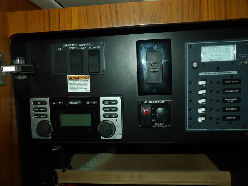 Slide: The Image of Tiara 3100 Coronet 2012 - 51