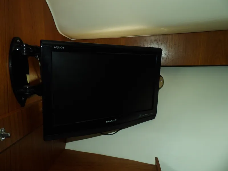 Slide: The Image of Tiara 3100 Coronet 2012 - 52