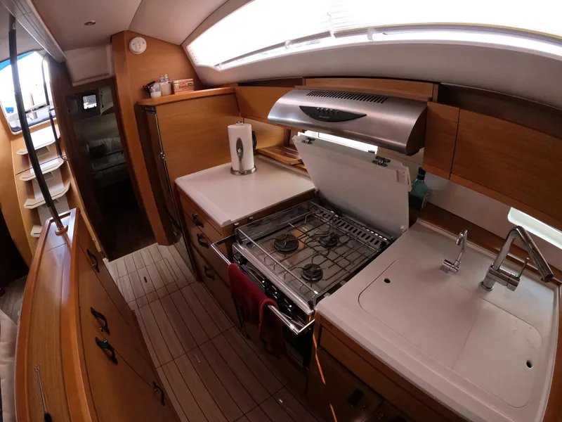 Slide: The Image of Jeanneau 54 2017 - 51