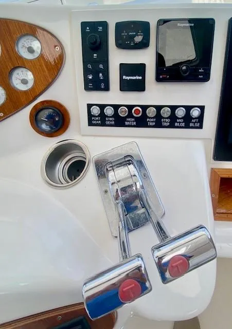 Slide: The Image of Riviera 37 Flybridge 2003 - 13