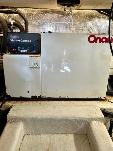 Slide: The Image of Riviera 37 Flybridge 2003 - 40