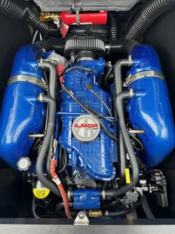 Slide: The Image of MasterCraft XT24 2024 - 17