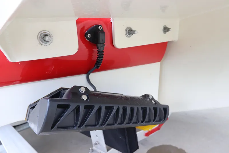 Slide: The Image of Close-up of a 2007 Sea Ray 240 Sundeck boat's transom with a mounted accessory. - 12