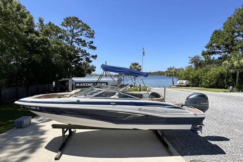 Slide: The Image of Crownline Boats E1 XS 2017 - 0