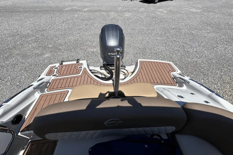 Slide: The Image of Crownline Boats E1 XS 2017 - 10