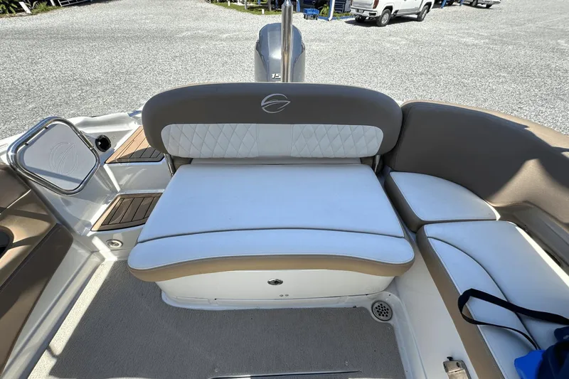 Slide: The Image of Crownline Boats E1 XS 2017 - 11