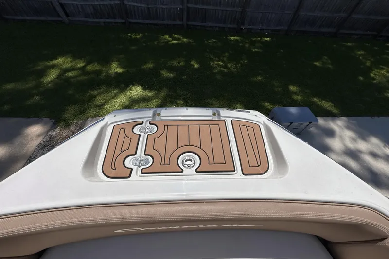 Slide: The Image of Crownline Boats E1 XS 2017 - 15