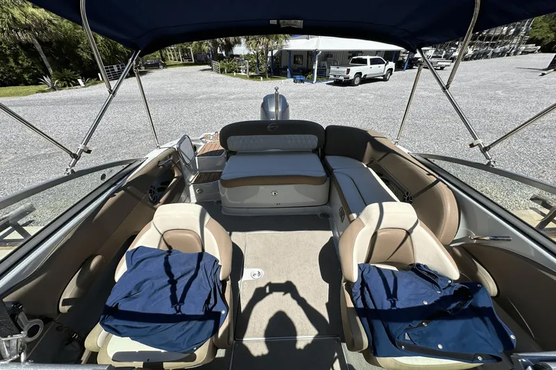 Slide: The Image of Crownline Boats E1 XS 2017 - 16